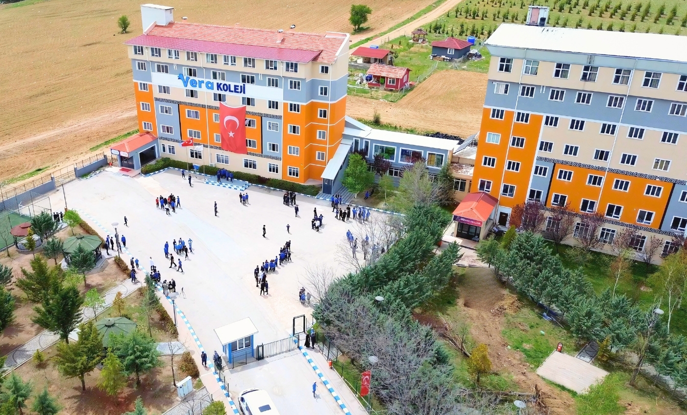 Vera Koleji kampüsünün kuş bakışı görünümü